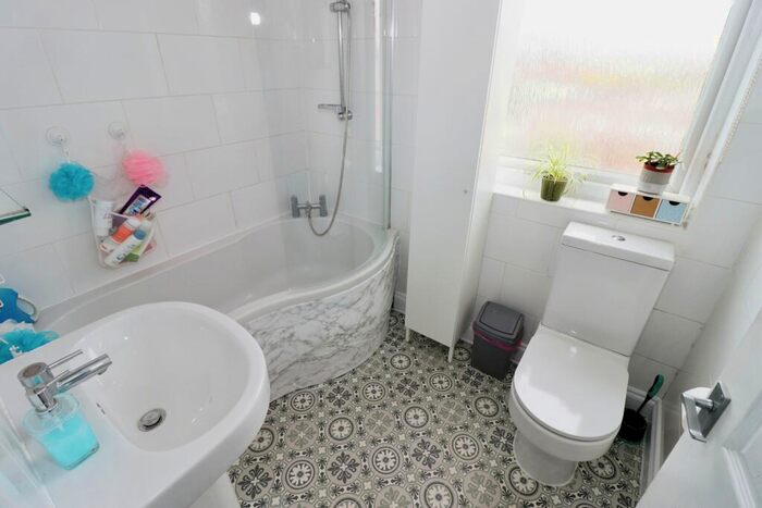 3 Bedroom Terraced House For Sale In Sundridge Park, Bristol, Avon, BS37