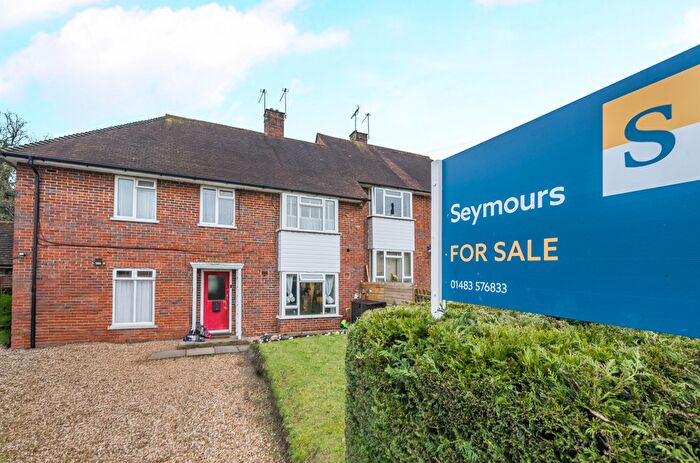 2 Bedroom Flat For Sale In Worplesdon, Guildford, Surrey, GU3