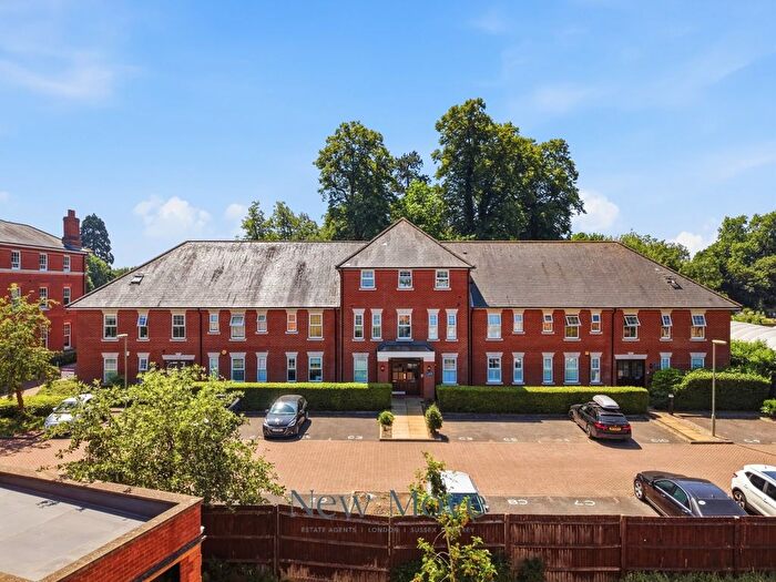 2 Bedroom Flat For Sale In Queen Alexandras Way, Epsom, KT19