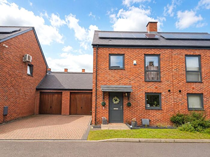 3 Bedroom Semi Detached House For Sale In Fowler Way, Hillingdon, Greater London, UB10