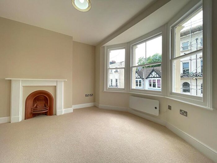 1 Bedroom Flat To Rent In Roundhill Crescent, Brighton, BN2