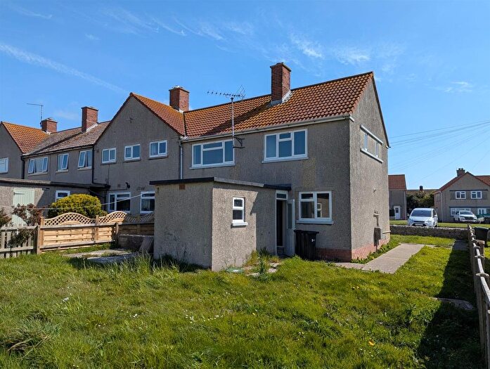 3 Bedroom Semi-Detached House For Sale In Pound Piece, Portland, DT5