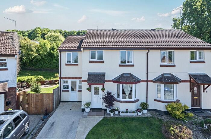 4 Bedroom Semi-Detached House For Sale In Gronau Close, Honiton, Devon, EX14