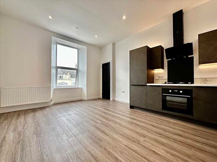 2 Bedroom Apartment To Rent In North Hill, Plymouth, PL4