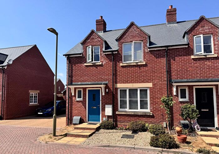 3 Bedroom Semi-Detached House For Sale In Ellis Lane, Chipping Norton, OX7