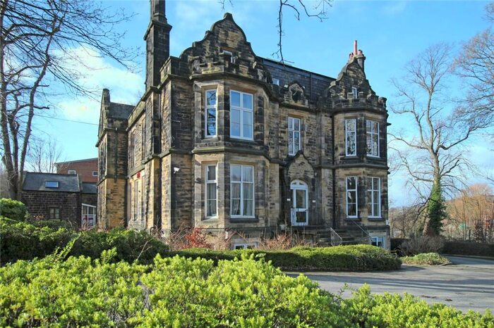 2 Bedroom Apartment To Rent In Kirkstall Lane, Leeds, West Yorkshire, LS5