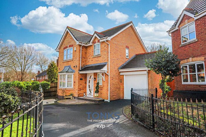 3 Bedroom Detached House For Sale In Greenacres, Bartley Green, Birmingham, B32