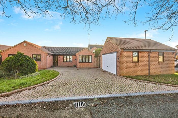 4 Bedroom Bungalow For Sale In Farncombe Lane, Oakwood, Derby, Derbyshire, DE21