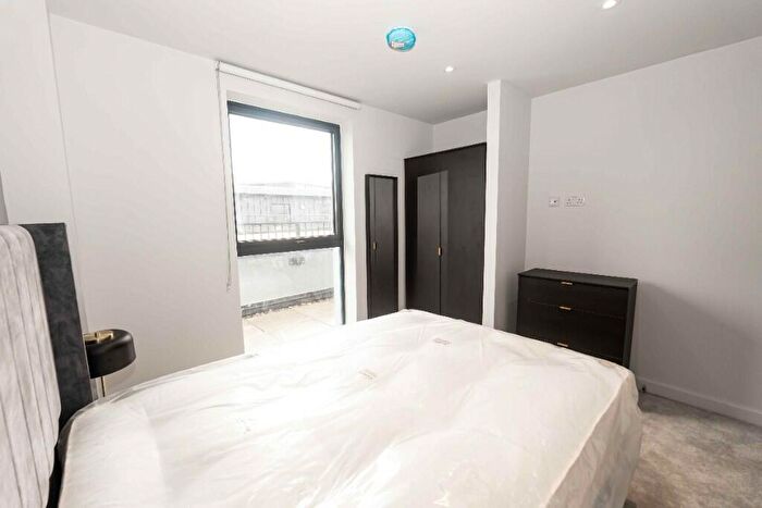 2 Bedroom Apartment To Rent In Cross Lane, Manchester, Greater Manchester, M5