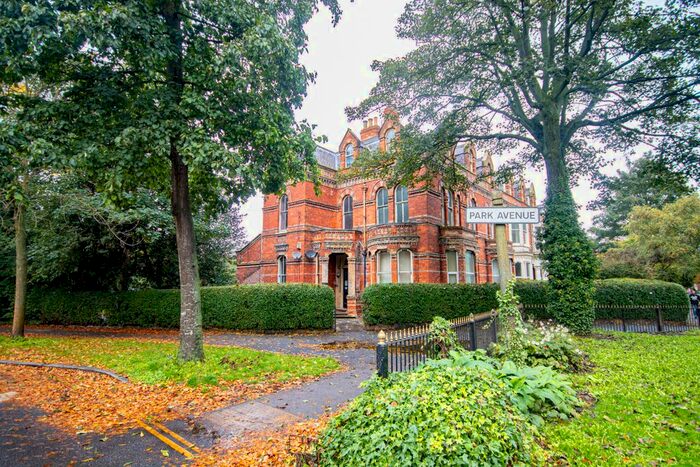 2 Bedroom Flat To Rent In Princes Avenue, Hull, HU5