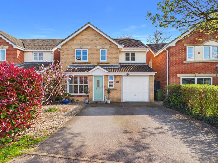 4 Bedroom Detached House For Sale In Snowdrop Close, Locks Heath, SO31