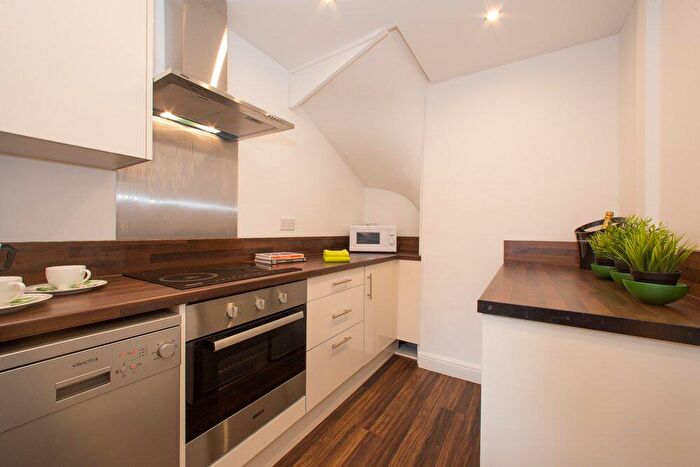 3 Bedroom Terraced House To Rent In Hessle Road, Hyde Park, Leeds, LS6