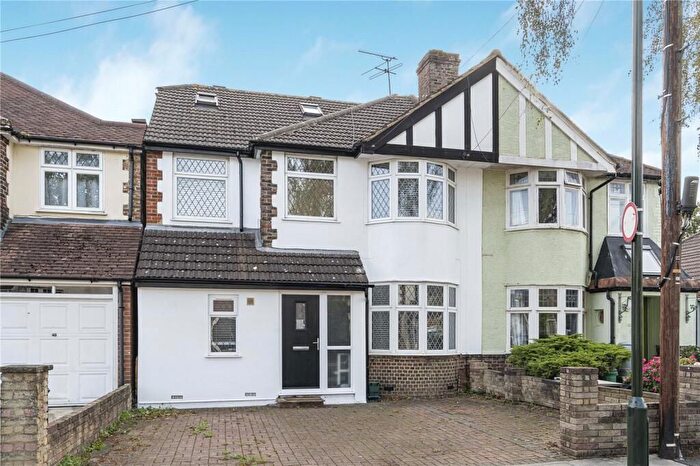 6 Bedroom Semi-Detached House For Sale In Waverley Avenue, Twickenham, TW2