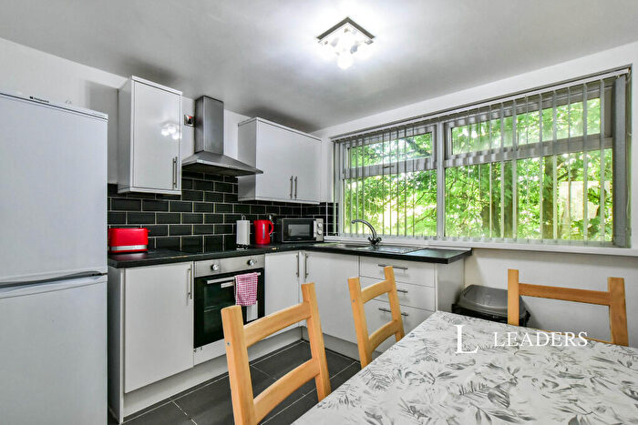 2 Bedroom Apartment To Rent In Wilmslow Road, Manchester, M15