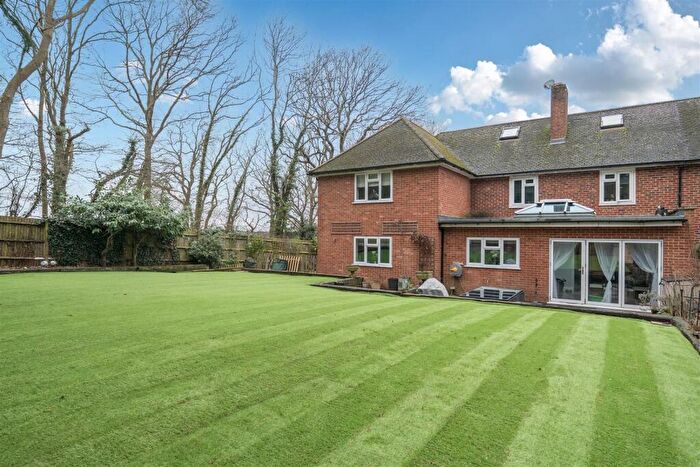 5 Bedroom End Of Terrace House For Sale In Faringdon Avenue, Bromley, BR2