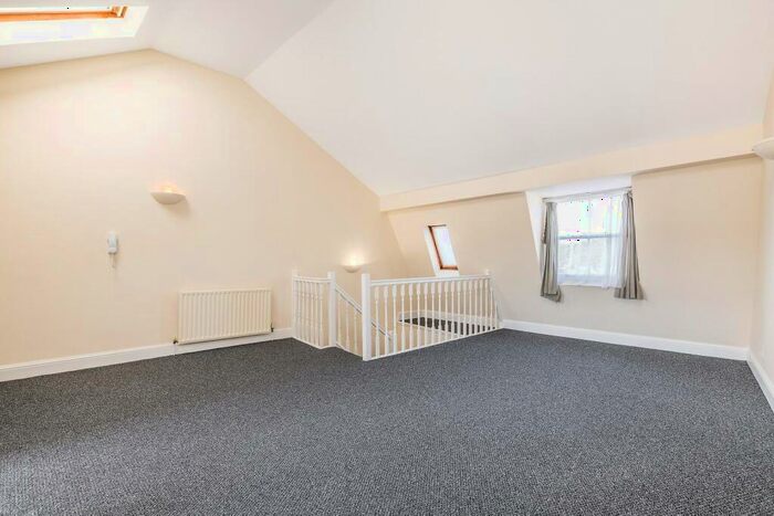 1 Bedroom Apartment To Rent In Norwood Road, West Norwood, SE27