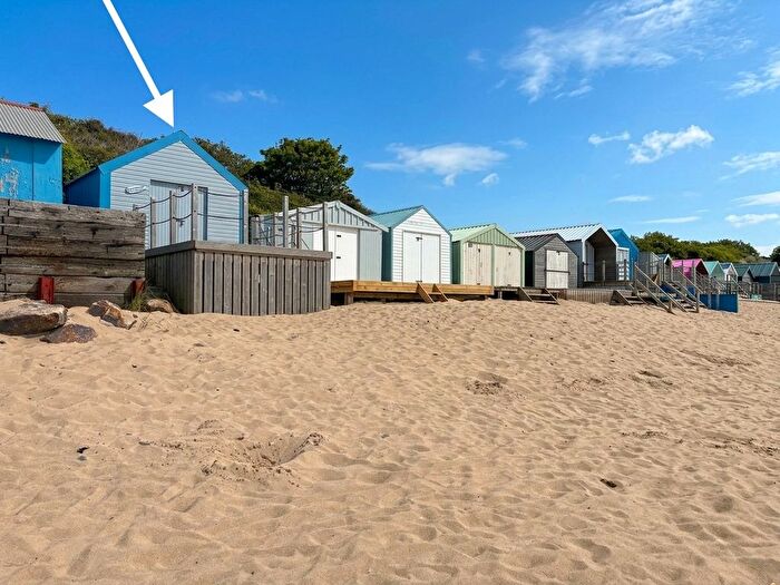 Detached House For Sale In Abersoch, Pwllheli, LL53