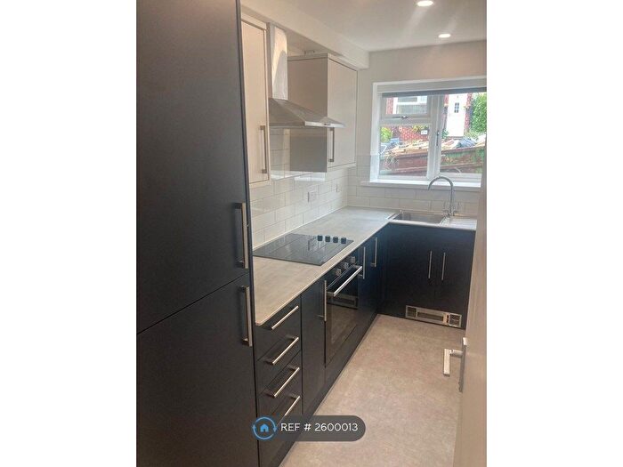 2 Bedroom Flat To Rent In Armthorpe Road, Sheffield, S11