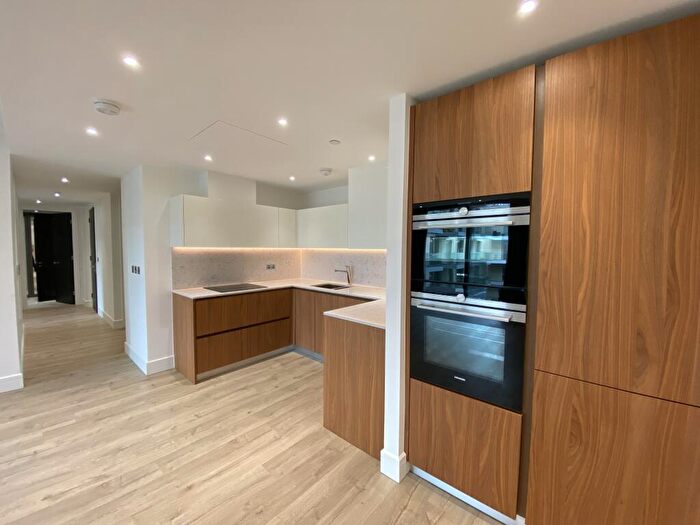 2 Bedroom Flat To Rent In Perilla House, Stable Walk, Tower Hamlets, London, E1