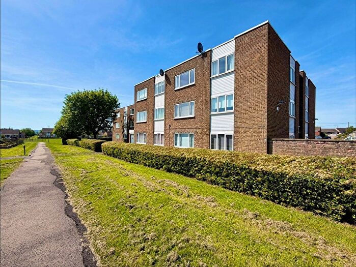 2 Bedroom Flat For Sale In Wesley Court, Royal Wootton Bassett, SN4