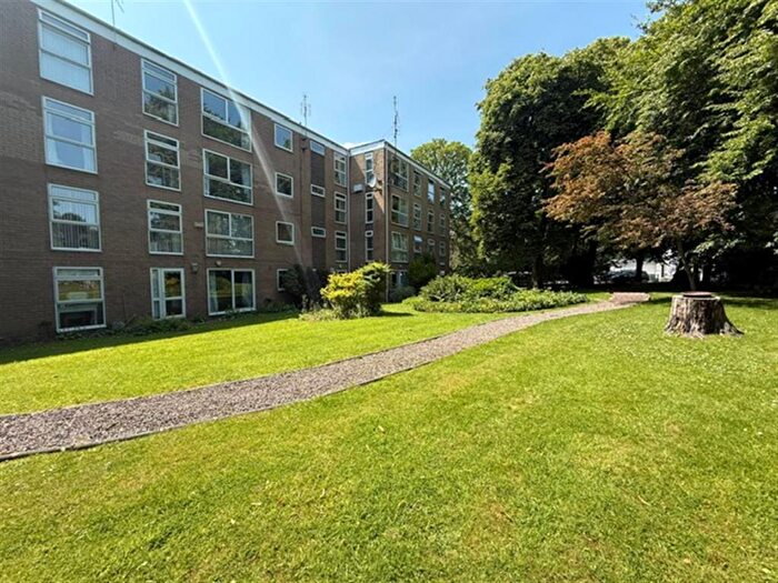 2 Bedroom Flat For Sale In Aigburth Road, Liverpool, L17
