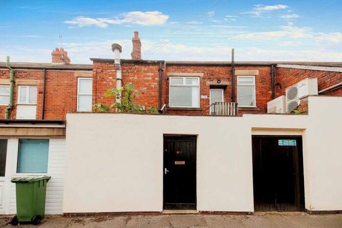 3 Bedroom Flat To Rent In Main Street, Crawcrook, Ryton, NE40