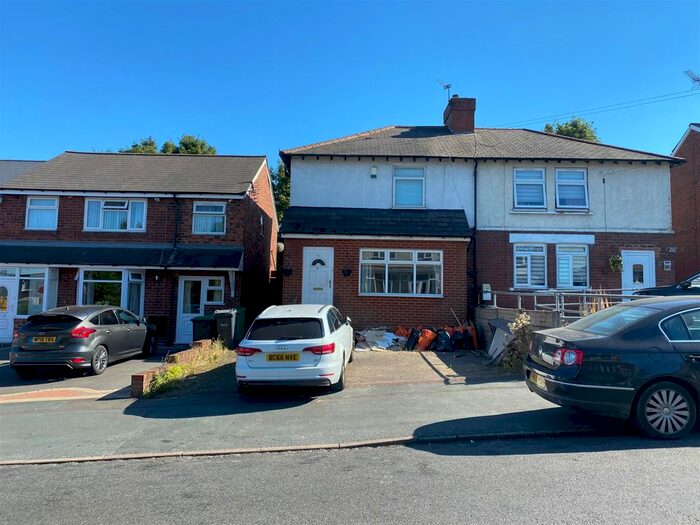 3 Bedroom Semi-Detached House To Rent In Bristnall Hall Lane, Oldbury, West Midlands, B68