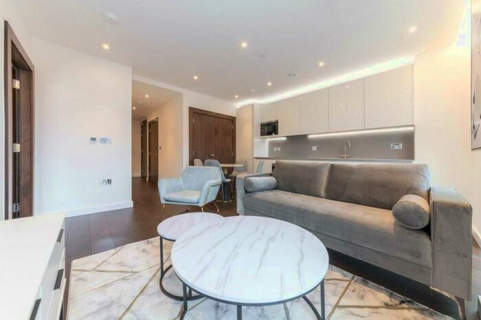 1 Bedroom Apartment To Rent In Kennedy Building, Lexington Gardens, London, SW11