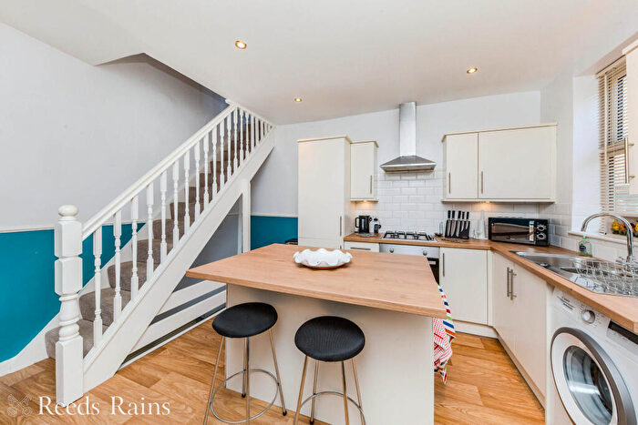 3 Bedroom End Of Terrace House For Sale In Bridge Street, Macclesfield, Cheshire, SK11