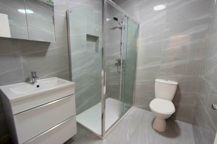 1 Bedroom Apartment To Rent In High Road, London, N20