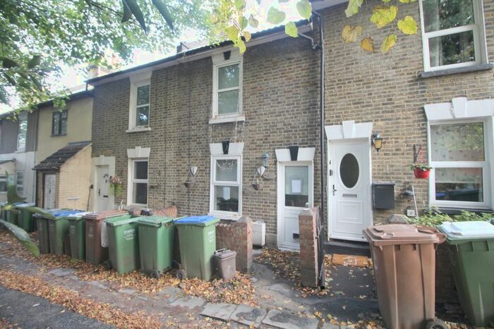 2 Bedroom Terraced House To Rent In Pleasant View, Erith, DA8