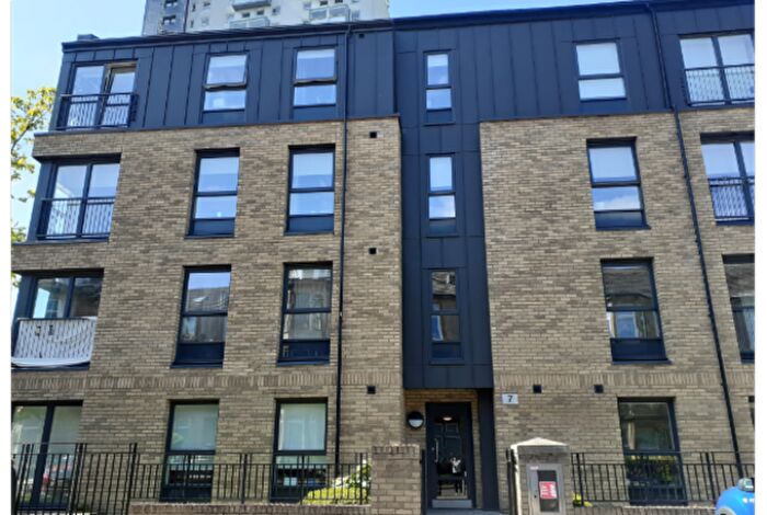 2 Bedroom Flat To Rent In , Whitefield Road, G51