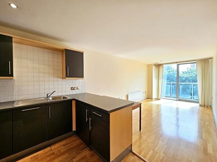 2 Bedroom Apartment To Rent In Whitehall Quay Whitehall Road Leeds, LS1
