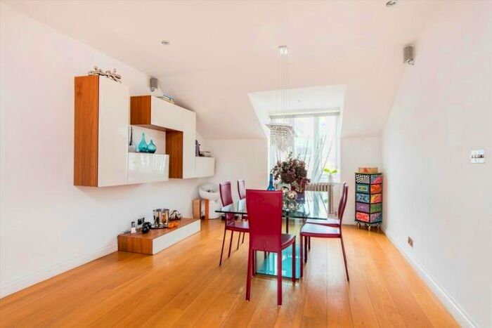 4 Bedroom Flat To Rent In Cleveland Square, London, W2