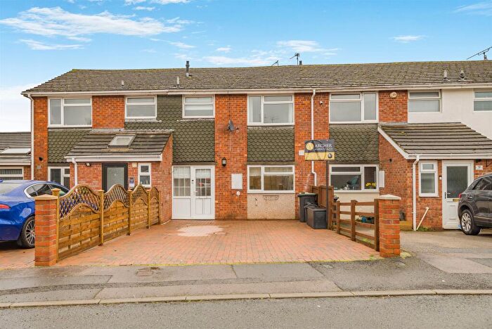 3 Bedroom Terraced House For Sale In Whitehill Close, Monmouth, NP25