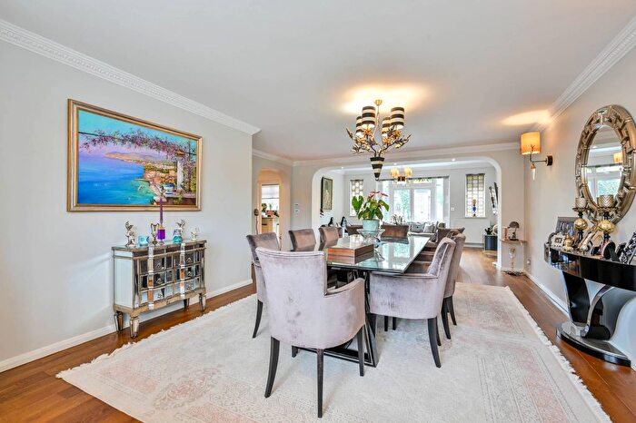 4 Bedroom Semi-Detached House To Rent In Fanshawe Road, Richmond, Ham, Richmond, TW10