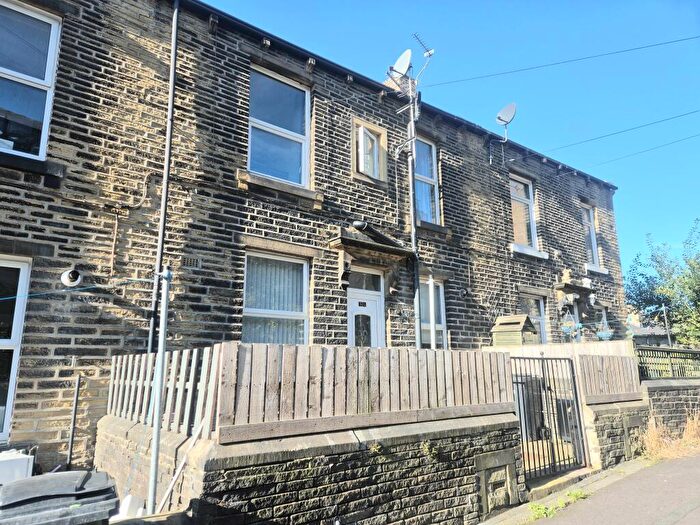 2 Bedroom Terraced House To Rent In Upper Fountain Street, Sowerby Bridge, HX6
