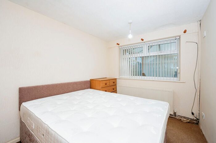 2 Bedroom Bungalow For Sale In Burnham Close, Penketh, Warrington, Cheshire, WA5