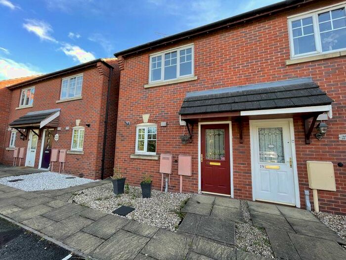 2 Bedroom Semi-Detached House To Rent In Knowles View, Swadlincote, DE11