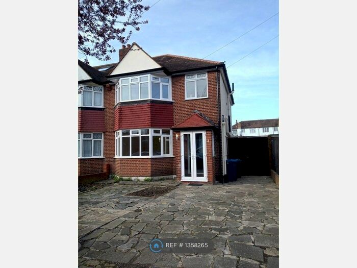 3 Bedroom Semi-Detached House To Rent In Maycross Avenue, Morden, SM4