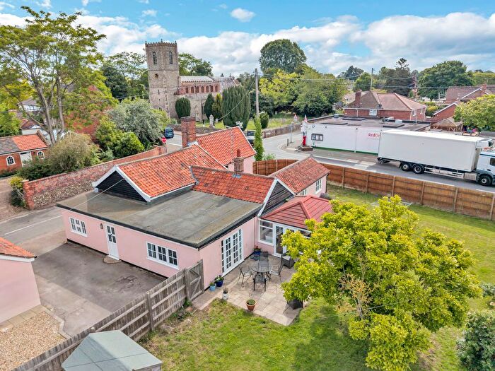 5 Bedroom Detached House For Sale In Nethergate Street, Hopton, IP22