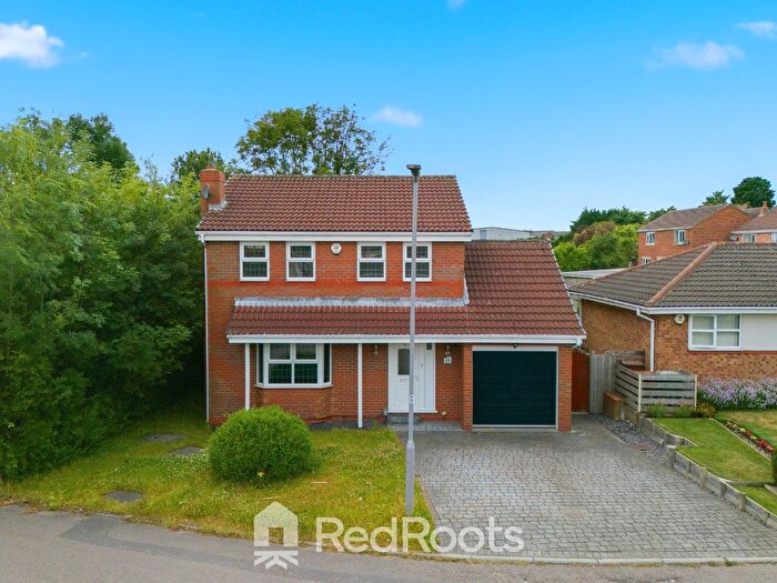 4 Bedroom Detached House To Rent In Ossett, West Yorkshire, WF5