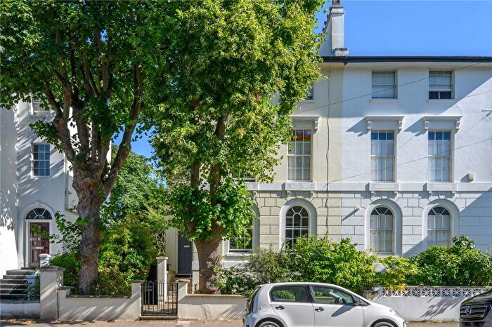 4 Bedroom Semi Detached House For Sale In Furlong Road, London, N7