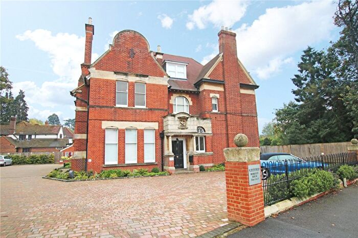 2 Bedroom Flat To Rent In Bath Road, Reading, Berkshire, RG1