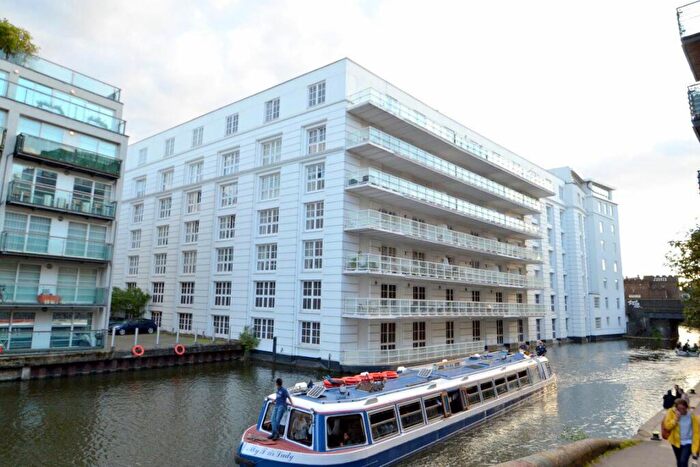 1 Bedroom Flat To Rent In Stunning One Bed With Gorgeous Canal Views, NW1
