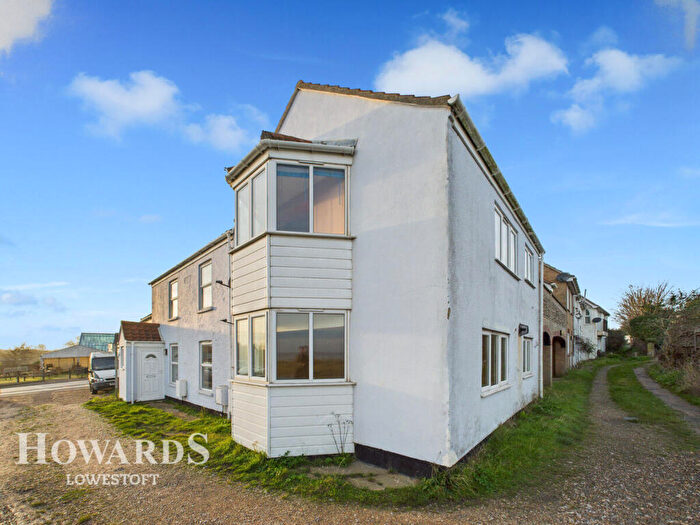 2 Bedroom Terraced House For Sale In High Path, Kessingland, NR33