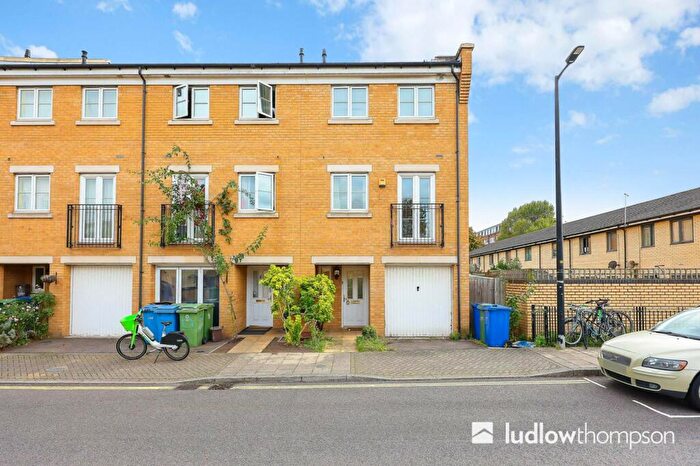 4 Bedroom Terraced House To Rent In Lynbrook Grove, Peckham, London, SE15