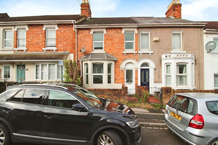 3 Bedroom Terraced House To Rent In Newhall Street, Swindon, SN1