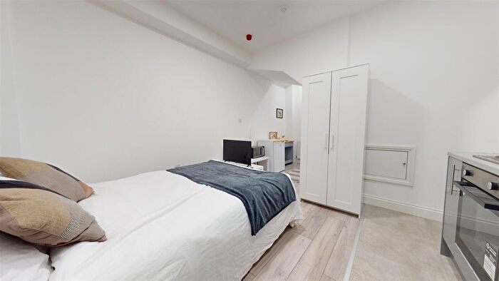 1 Bedroom Flat To Rent In Donnington Road, Brondesbury, London, NW10