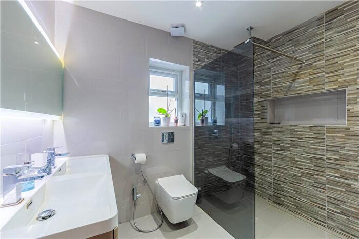 3 Bedroom End Of Terrace House For Sale In Peters Avenue, London Colney, St. Albans, AL2